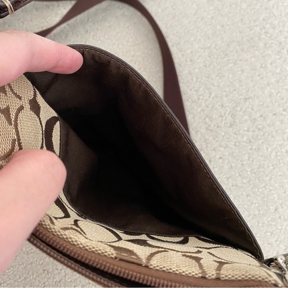 Coach Cross Body Bag - Picture 7 of 10